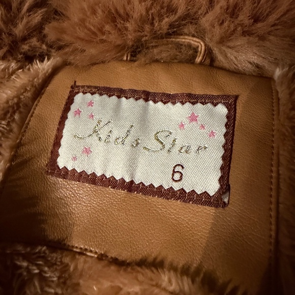 Faux fur lined girls biker jacket with detachable collar, girl size 6 - Picture 3 of 3